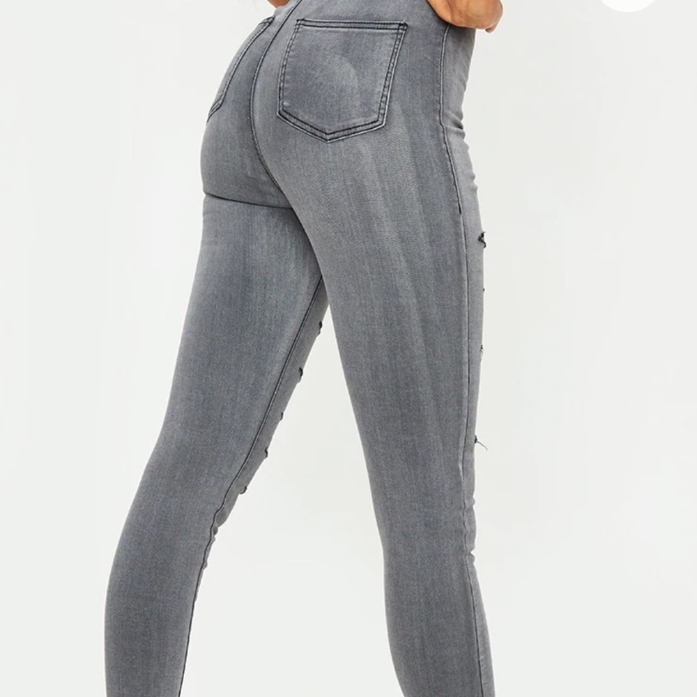 PRETTYLITTLETHING Washed Grey Rip Ripped Disco Skinny Jeans - Picture 3 of 4